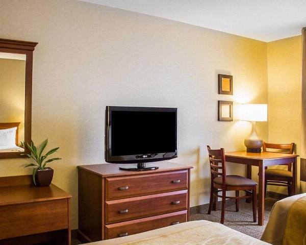 Comfort Inn Guilford near I-95 image 22